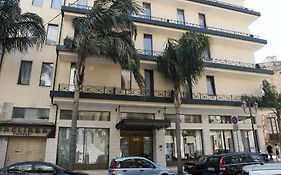 Hotel Colonna Brindisi Exterior photo